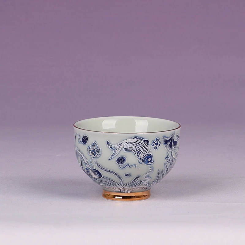 羊脂玉瓷鱼藻纹融香主人杯带礼盒-5132