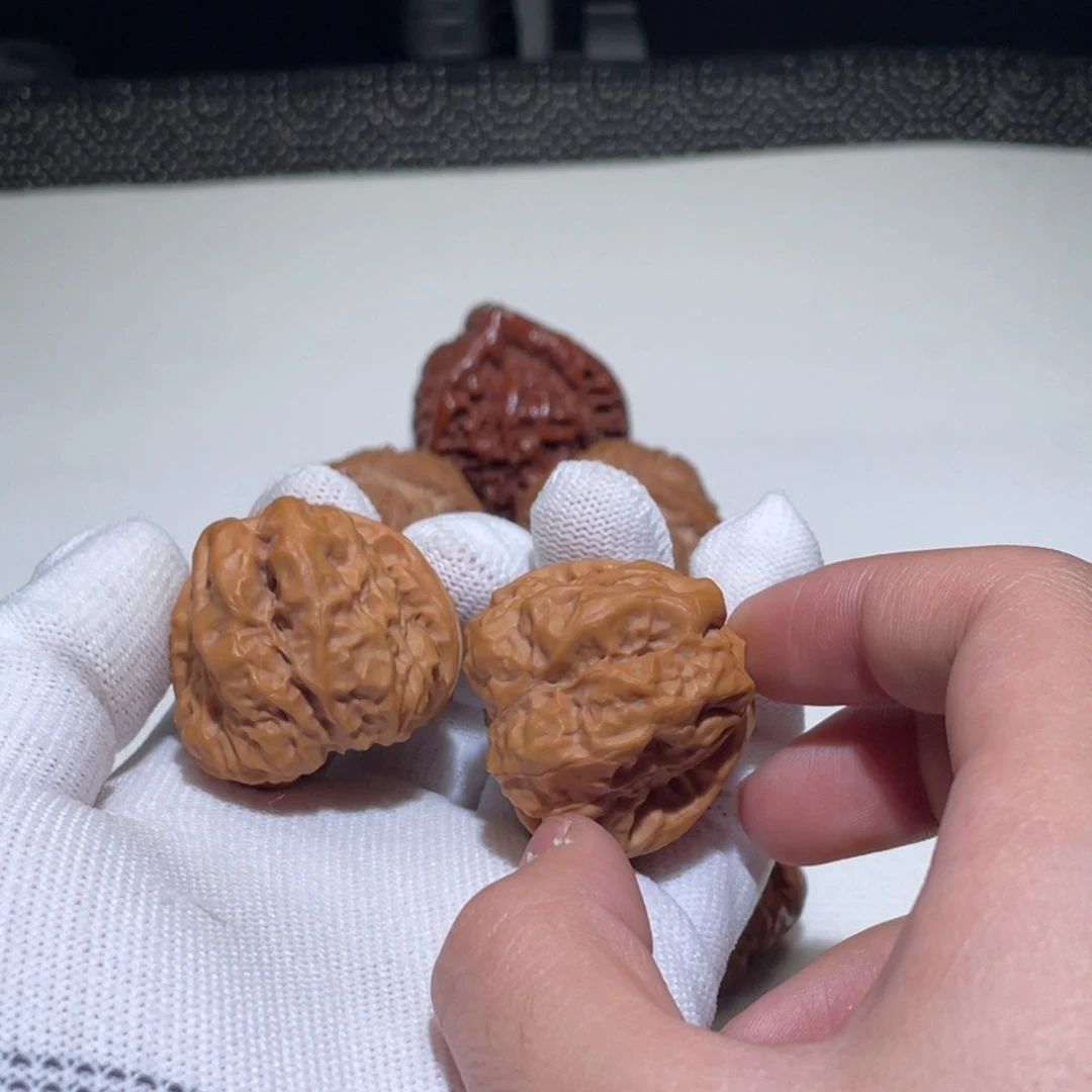 文玩核桃吊坠蛤蟆头油蜡皮