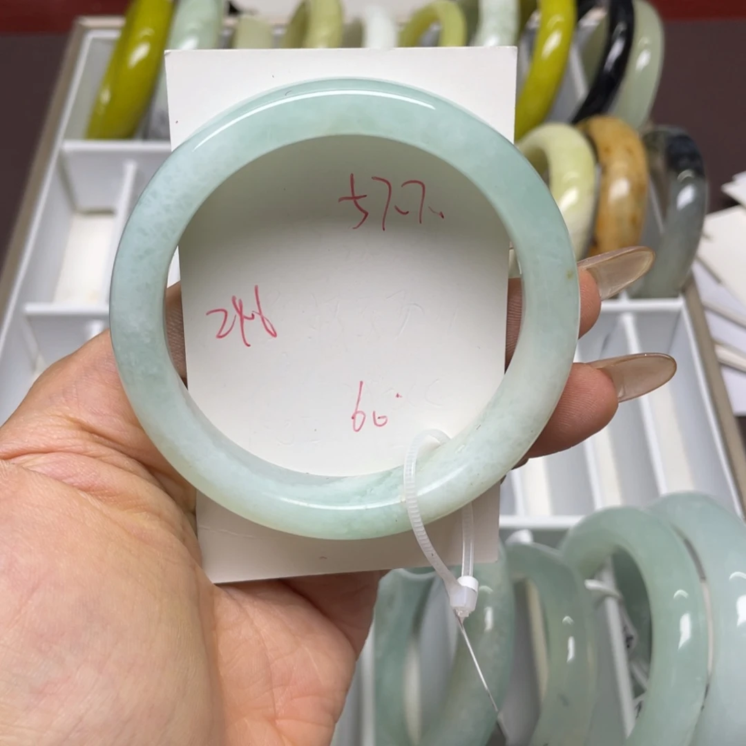 蛇纹石玉未镶嵌手镯彼**开