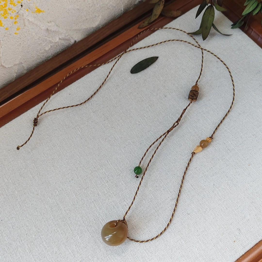 B【一颗糖】和田玉手工时尚简约轻奢百搭气质吊坠多样性发一