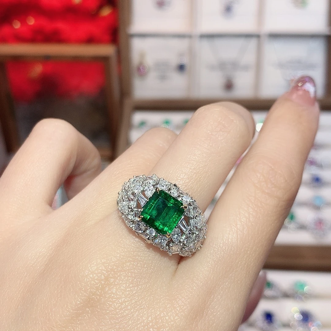 18K金镶嵌祖母绿戒指2.38ct/天然宝石/七天无理由