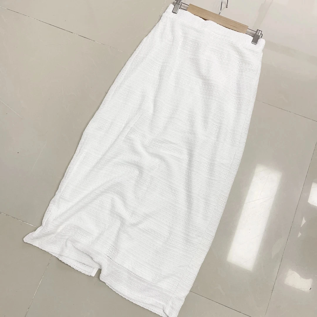 H111白色蕾丝后开叉唯美蕾丝半身裙