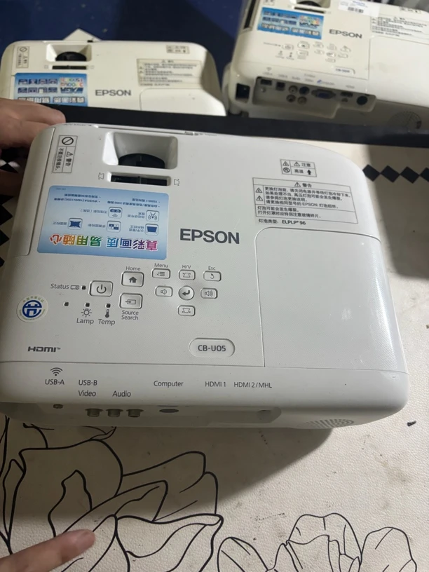 9新  二手 爱普生1920.1200投影仪 运费自理