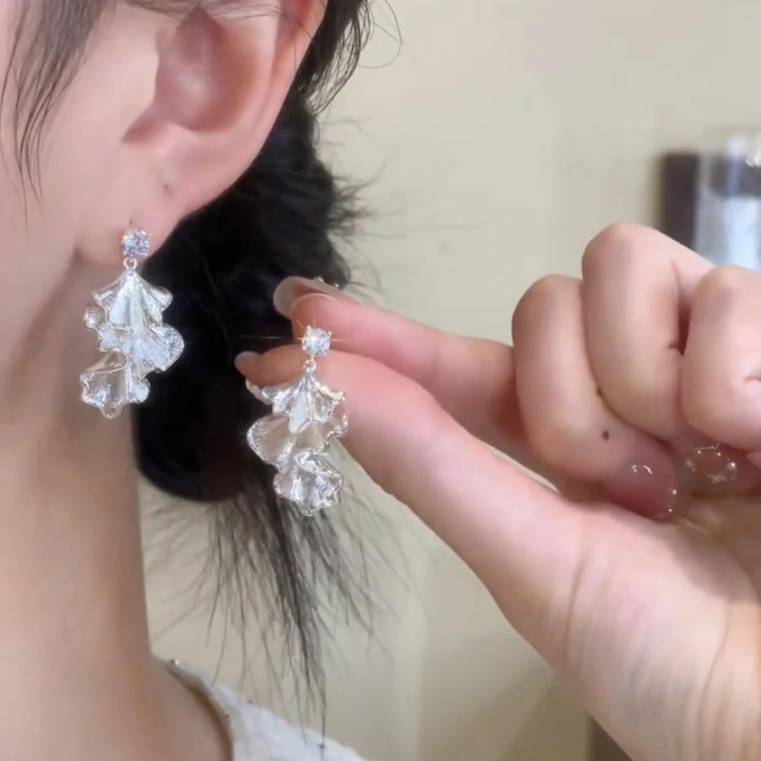 合金锆石耳饰 银色不规则银杏叶裙摆锆石耳环女2025新款耳钉耳饰