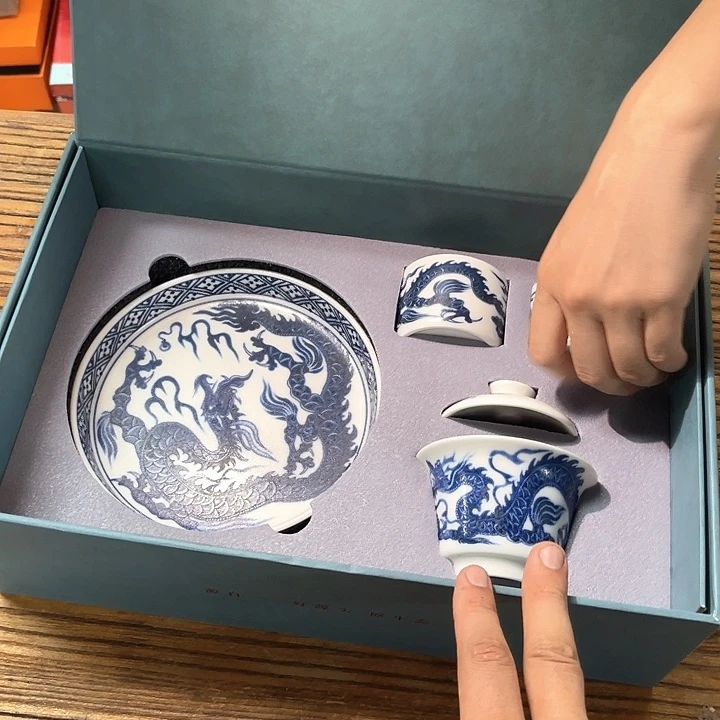 孤品茶具套装等。