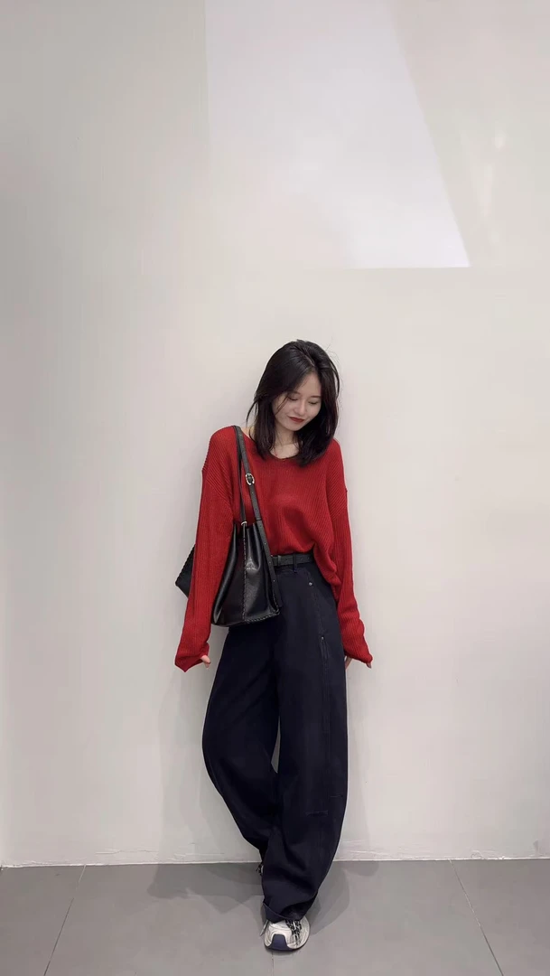 2025秋季新款韩系气质复古红色v领针织衫高腰显瘦阔腿休闲裤套装