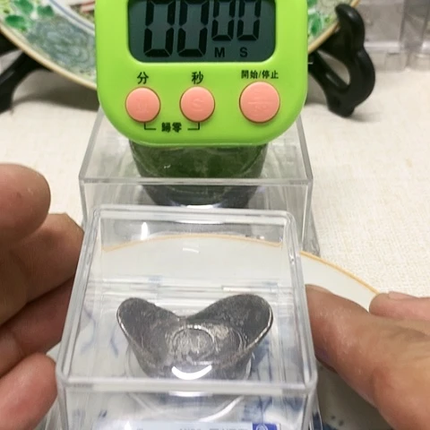 摆件乔****看摆件234455666777