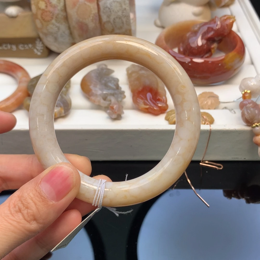 硅化珊瑚（珊瑚玉）手镯未镶嵌家***爱