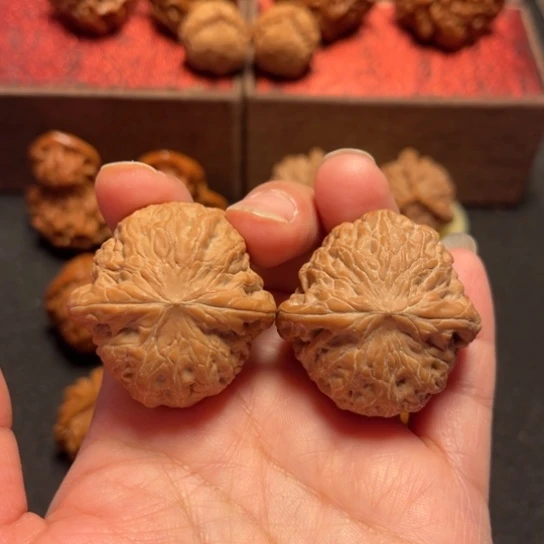 文玩核桃吊坠铁锤妹妹