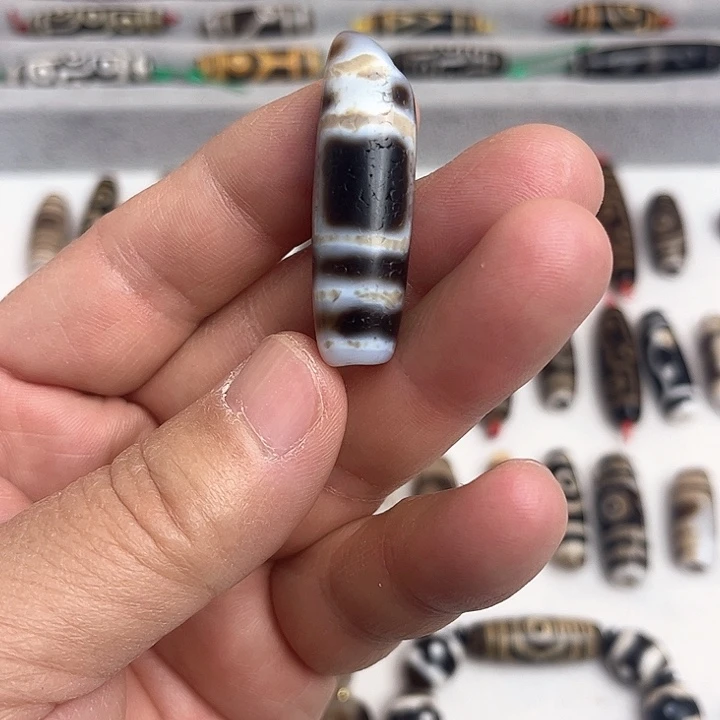 玛瑙/玉髓颈饰合金