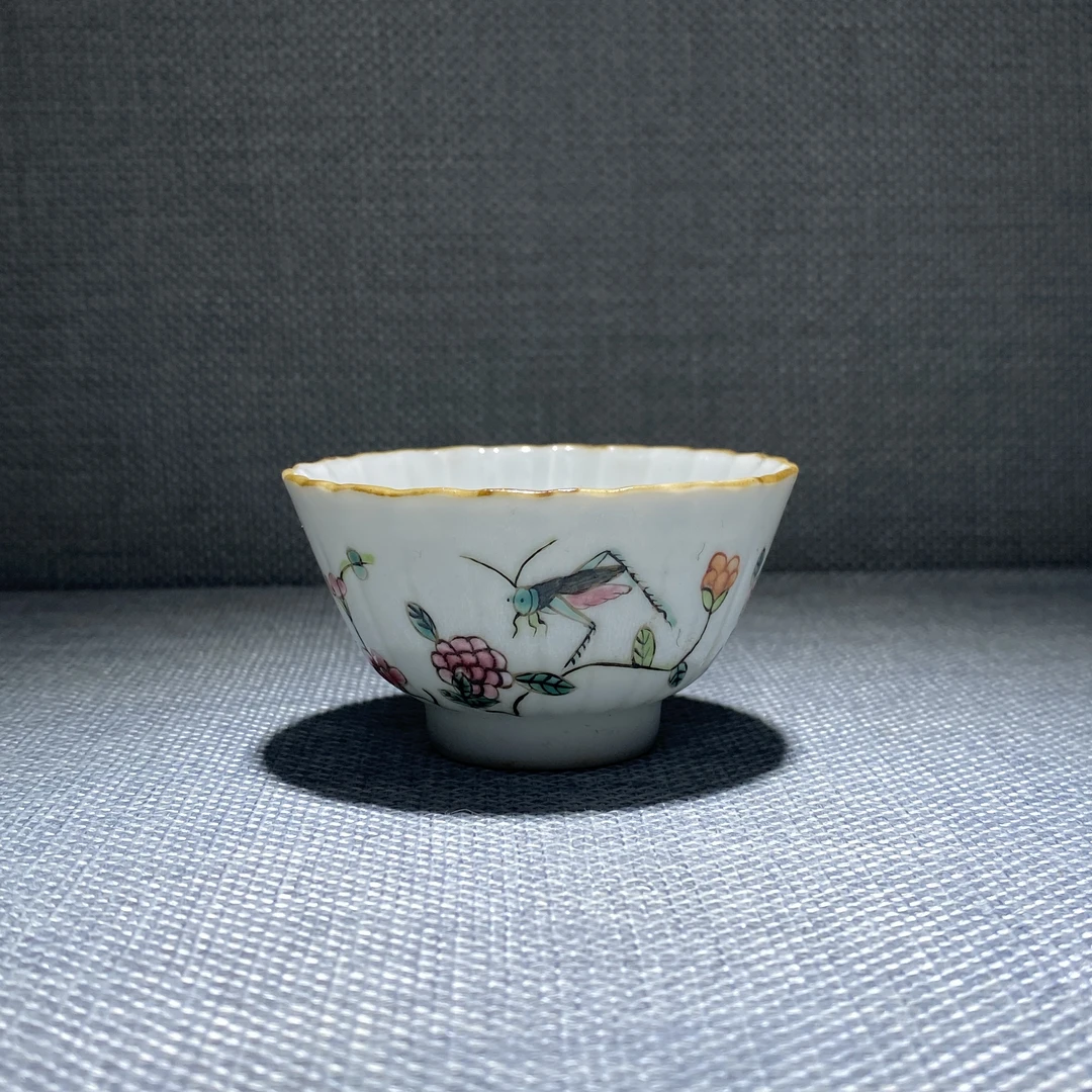 粉彩细路主人杯茶碗