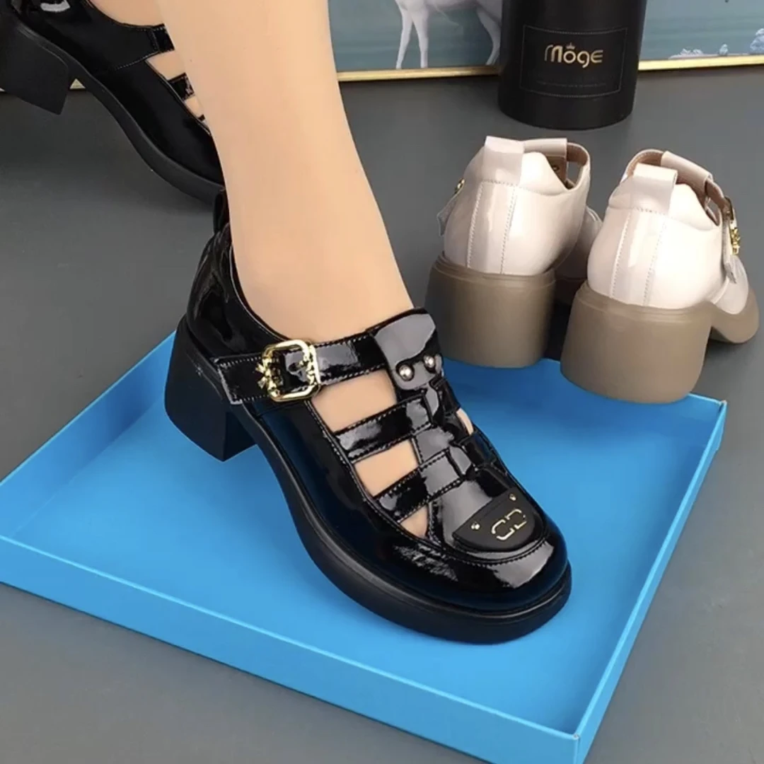 J7758新款真皮镂空漆皮鱼骨猪笼鞋包头编织凉鞋