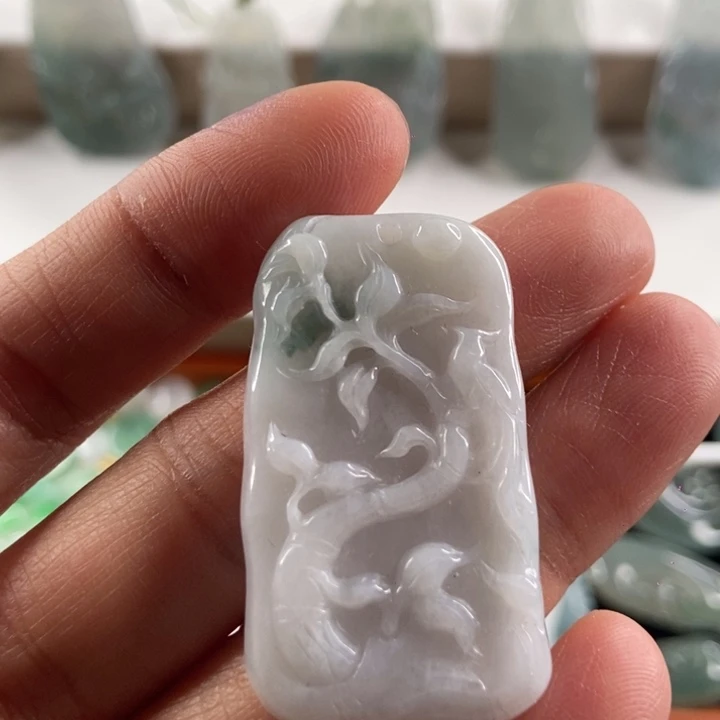 颈饰未镶嵌翡翠天然翡翠