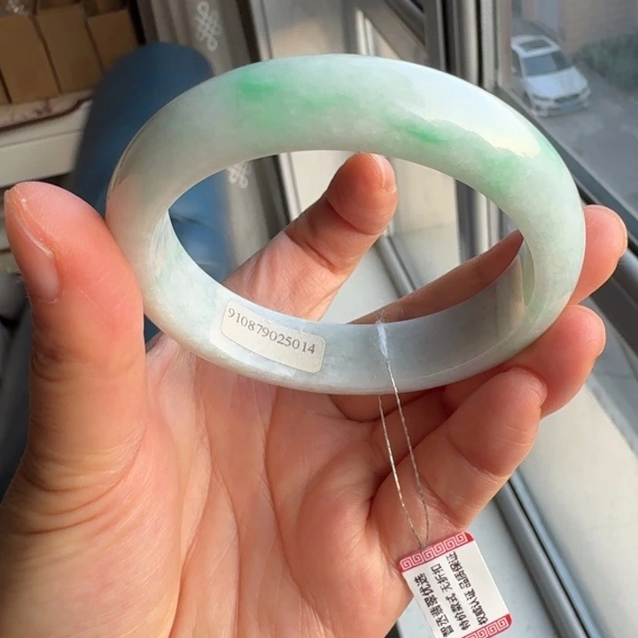 翡翠未镶嵌手镯手镯