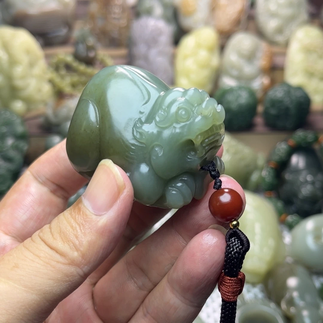 媛***媛未镶嵌和田玉把件