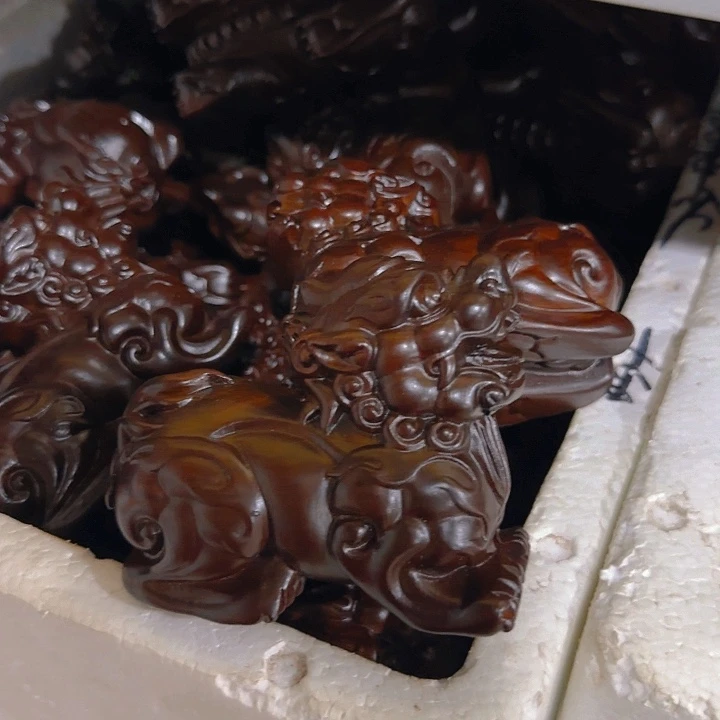 木黑檀木11卧貔貅一只