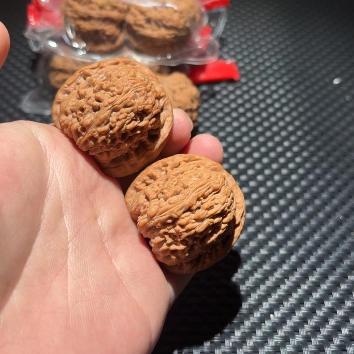 文玩核桃吊坠南疆石