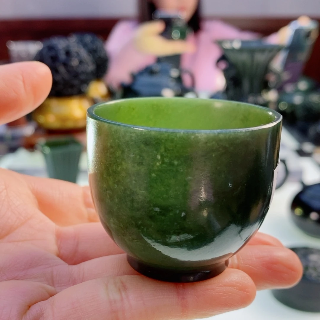 和田玉（青玉）摆件未镶嵌微瑕