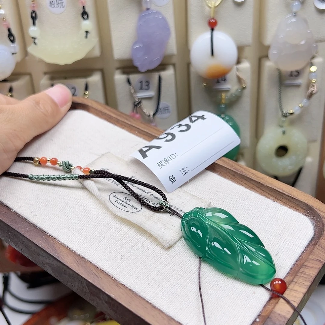 玛瑙/玉髓颈饰合金