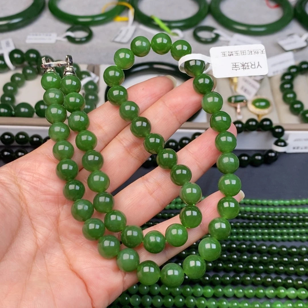 颈饰未镶嵌和田玉（碧玉）晴**里