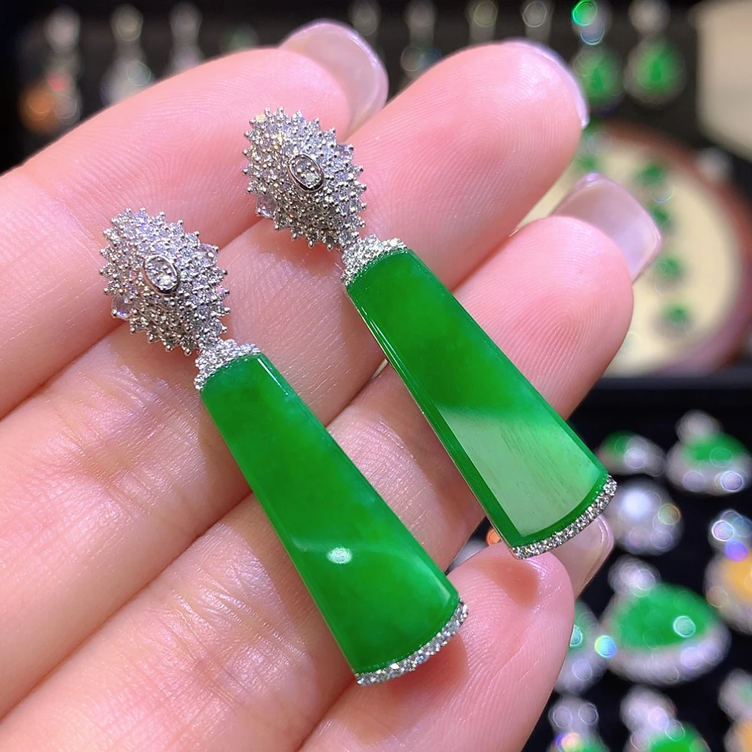 翡翠18K金镶嵌耳饰高冰满绿无事牌耳坠