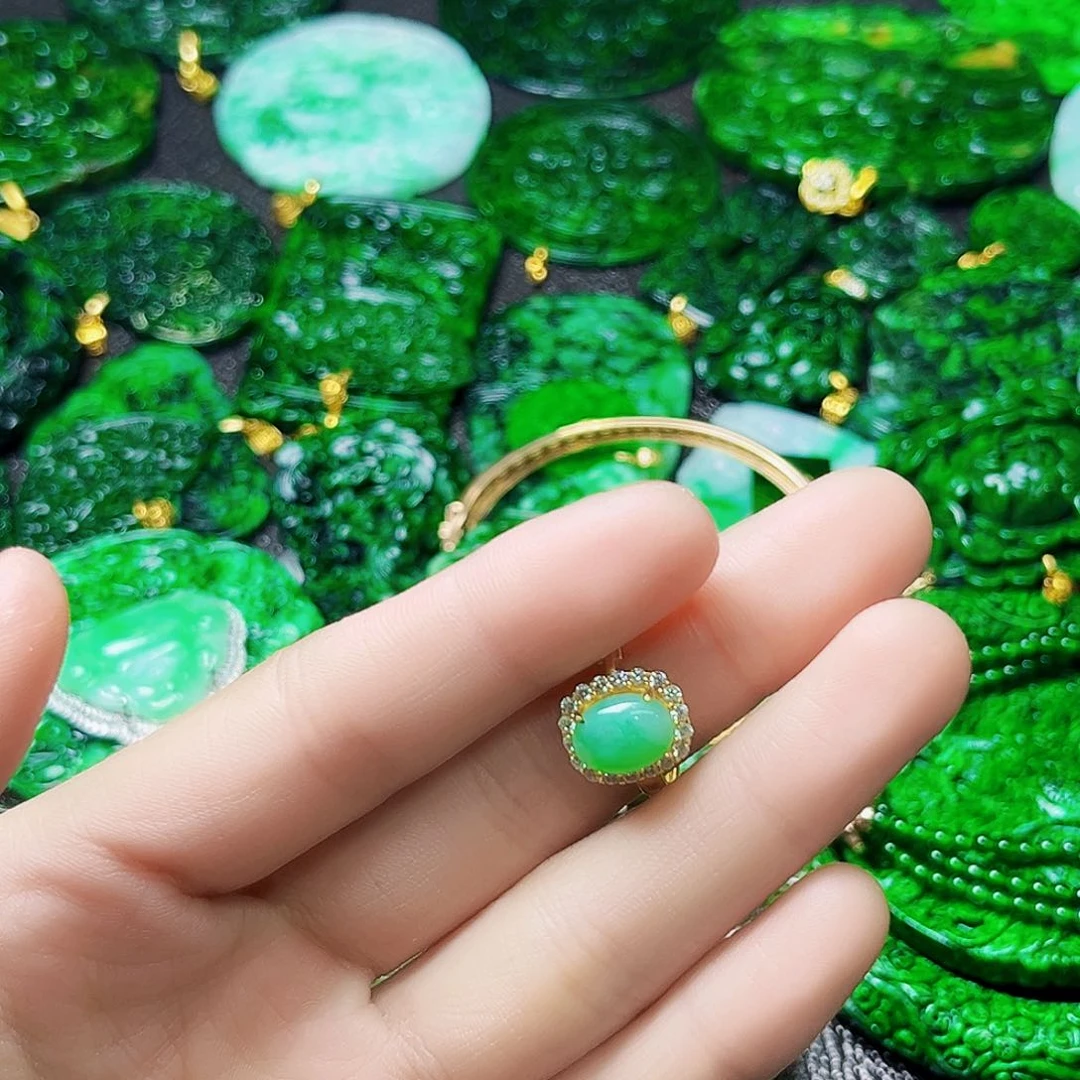 颈饰银S925镶嵌翡翠多样性