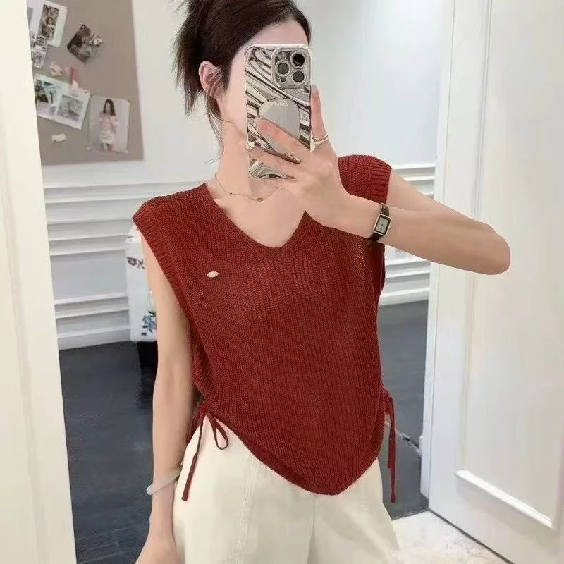 深圳南油白桃美美 时尚镂空无袖针织衫夏季新款V领百搭背心A2558