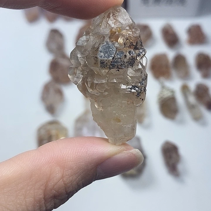 未镶嵌颈饰水晶油胆冰淇淋