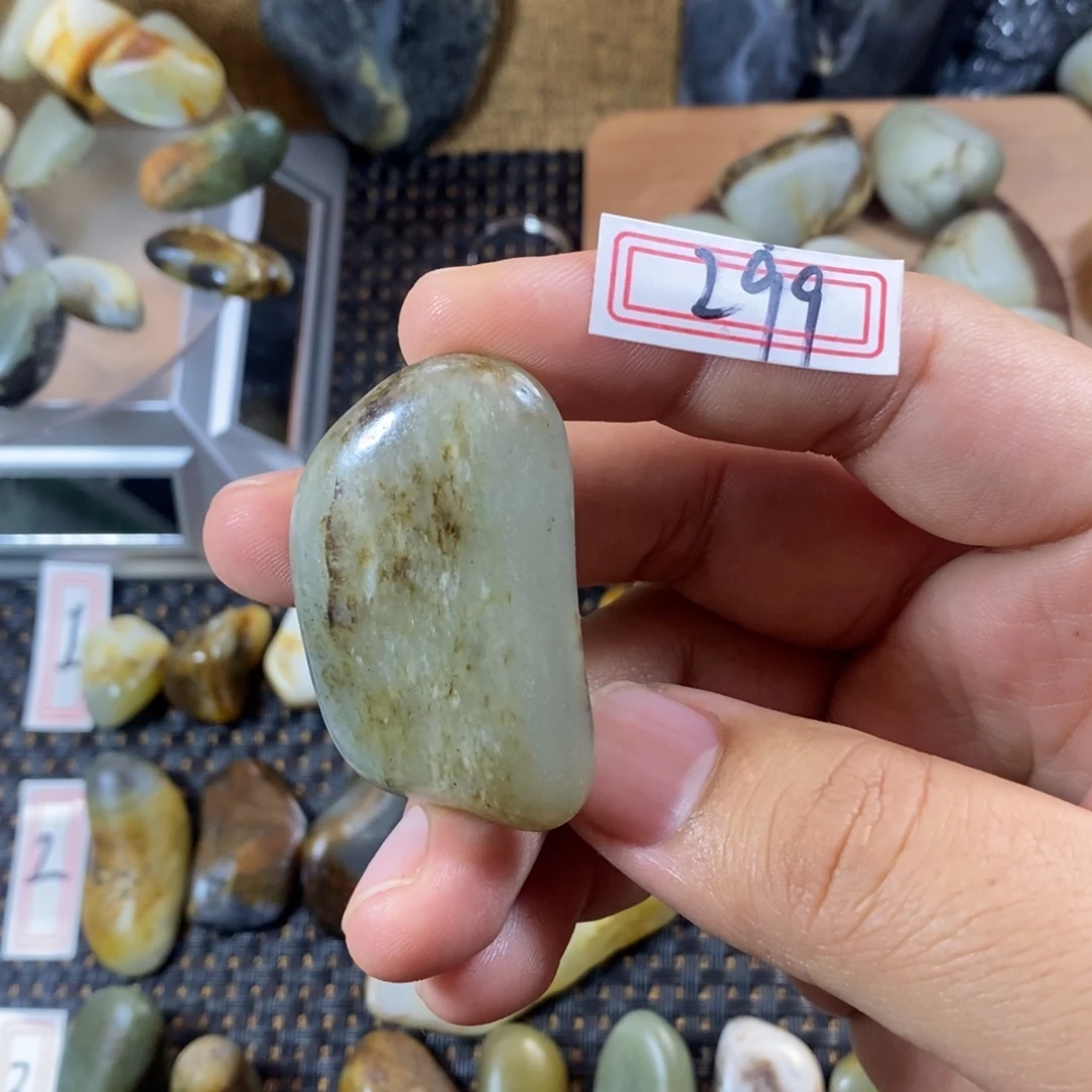 和田玉（糖玉）未镶嵌挂件