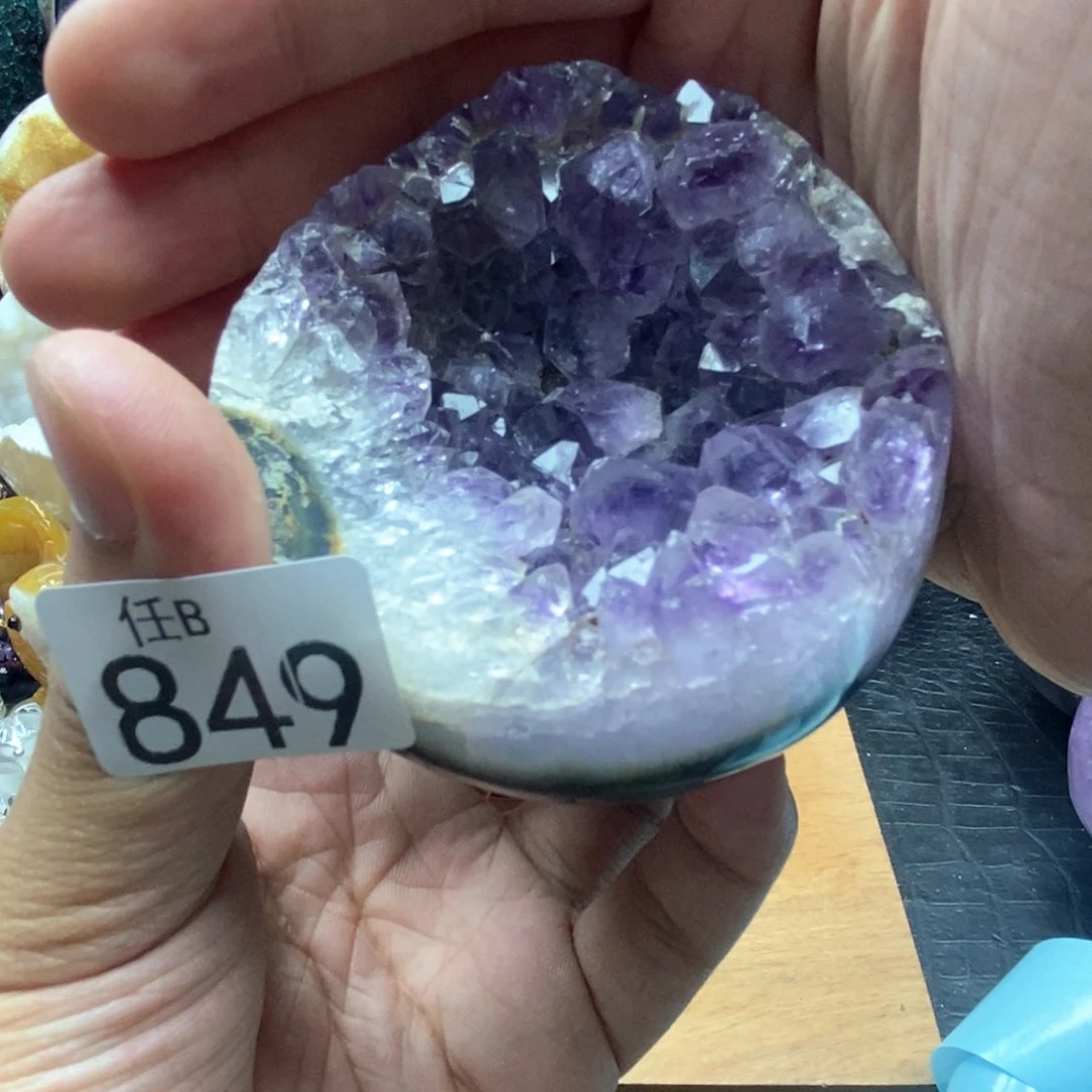 未镶嵌水晶大型摆件（非配饰）