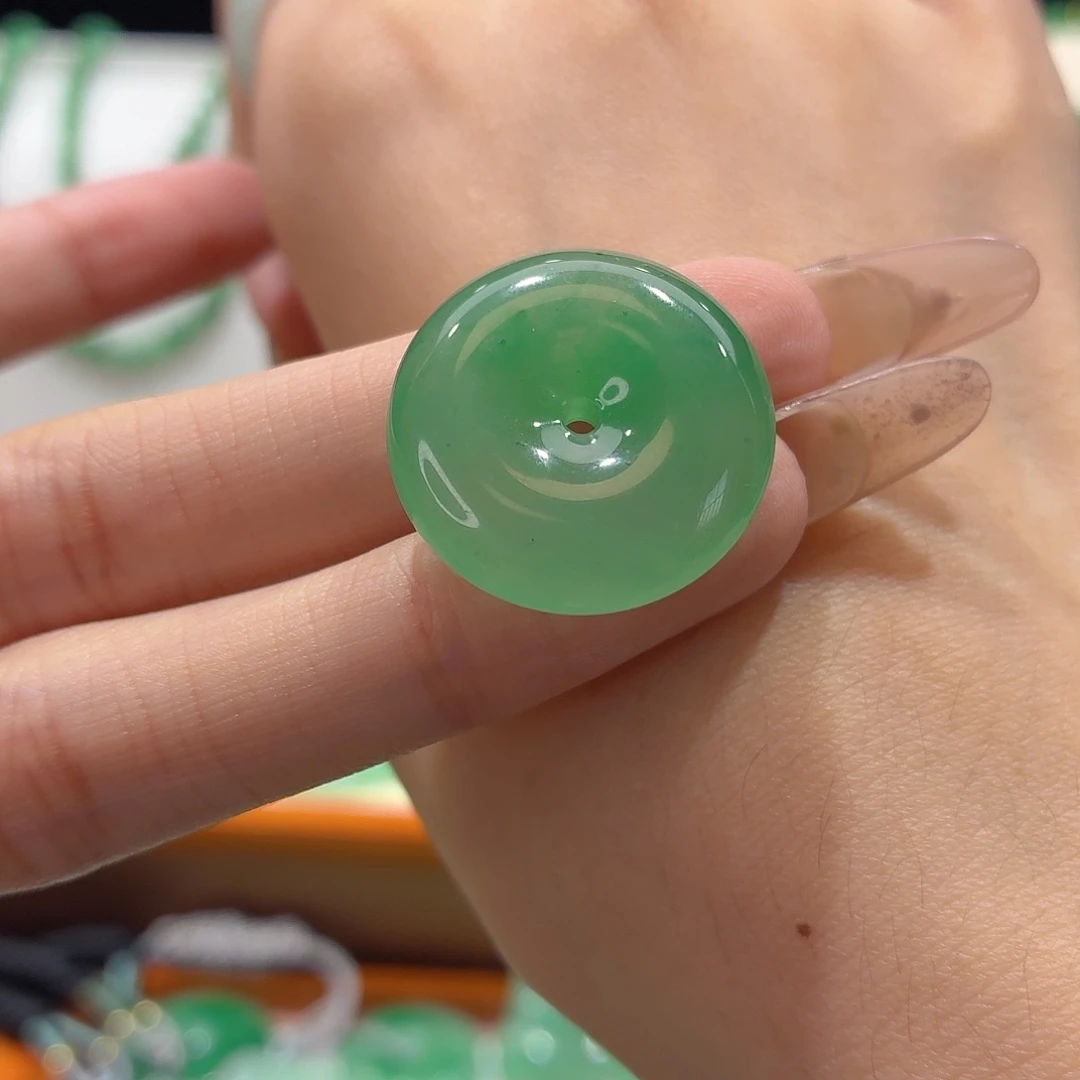 石英质玉未镶嵌颈饰庆*源