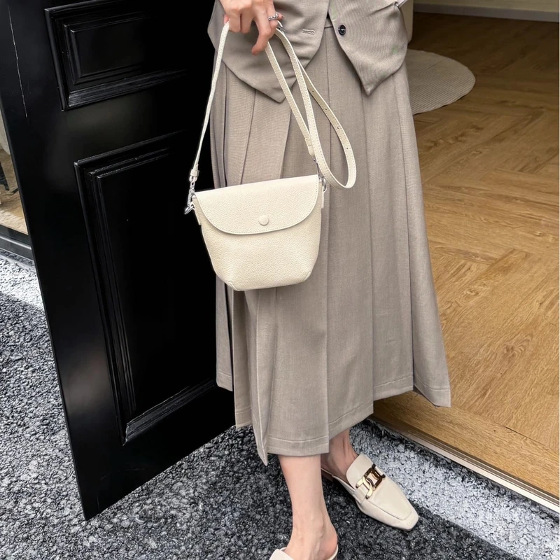 头层牛皮春夏新款斜挎包单肩包简约时尚马鞍包轻便百搭手机包Bags