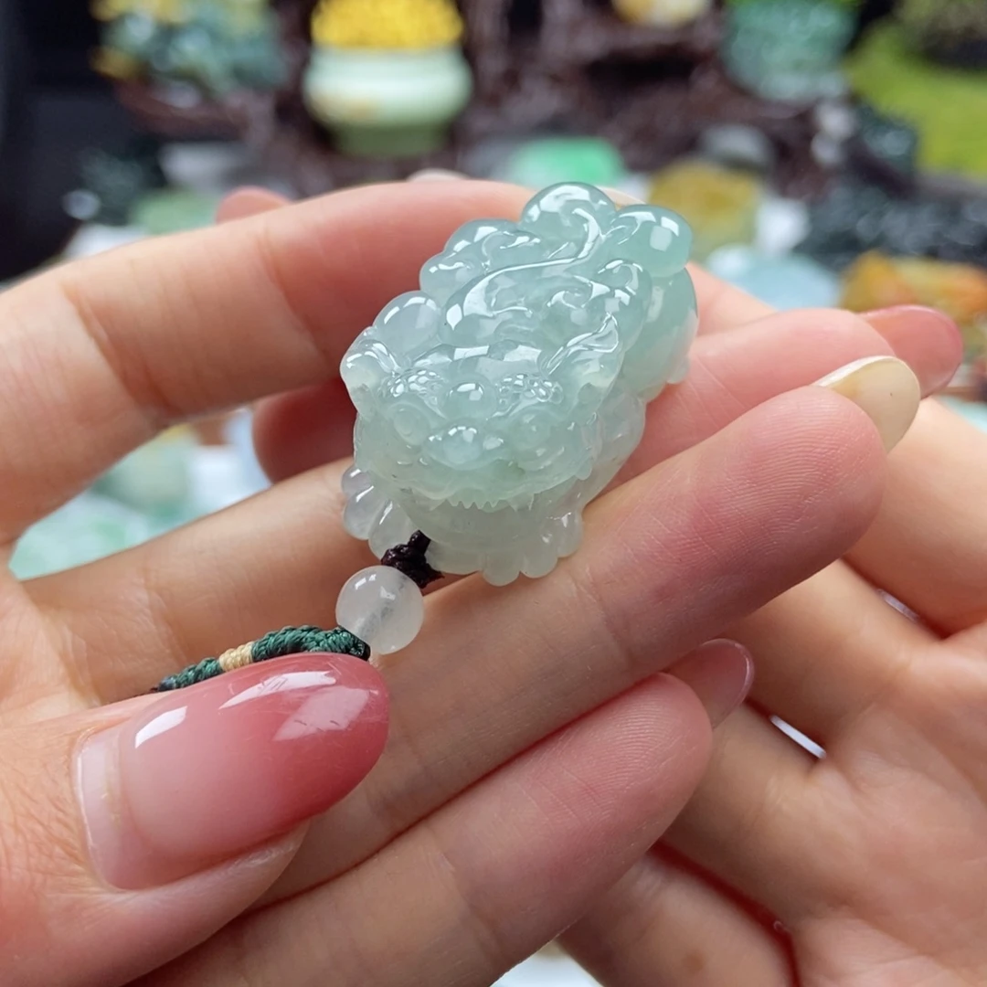 颈饰未镶嵌翡翠A1 冰胶天空蓝含珠貔貅