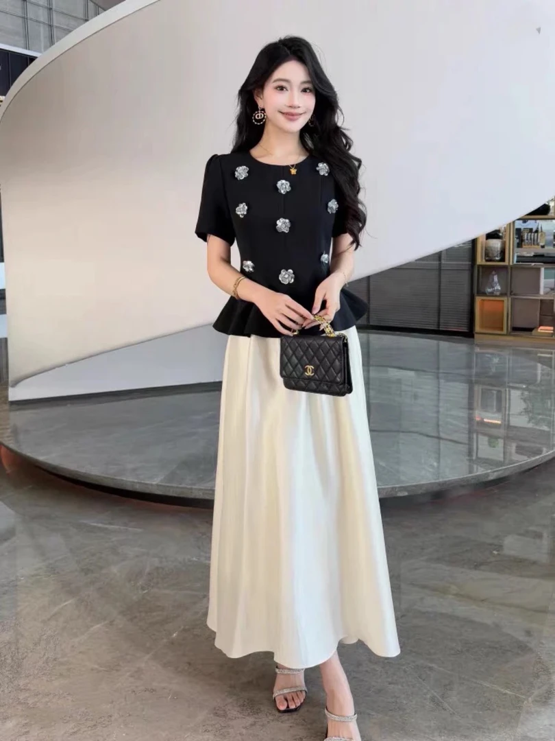 2025年夏季新款洋气套装立体花荷叶边上衣+白色网纱长裙两件套女