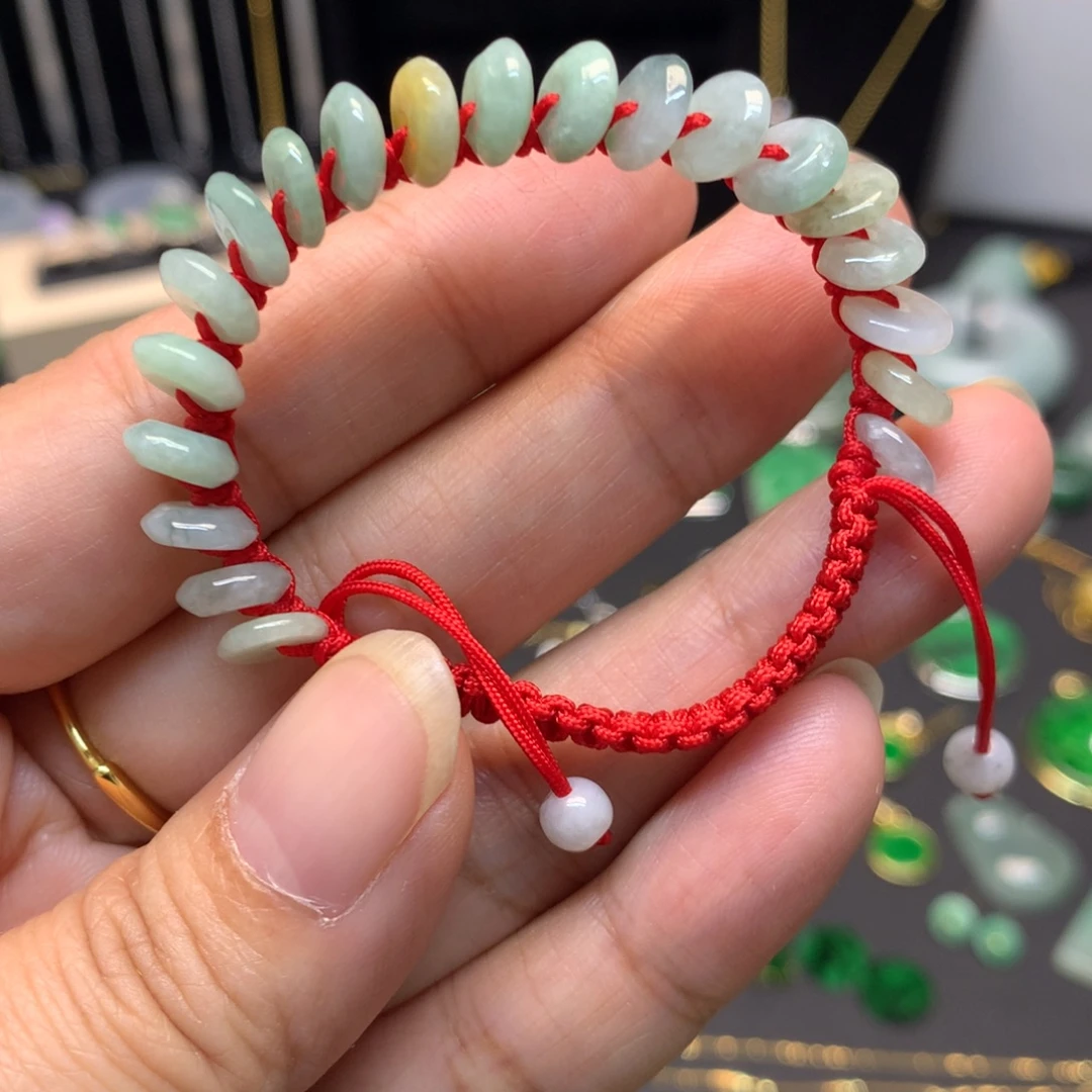 翡翠未镶嵌颈饰有纹裂