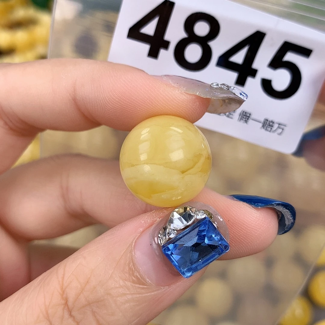 蜜蜡未镶嵌珠宝奇石18