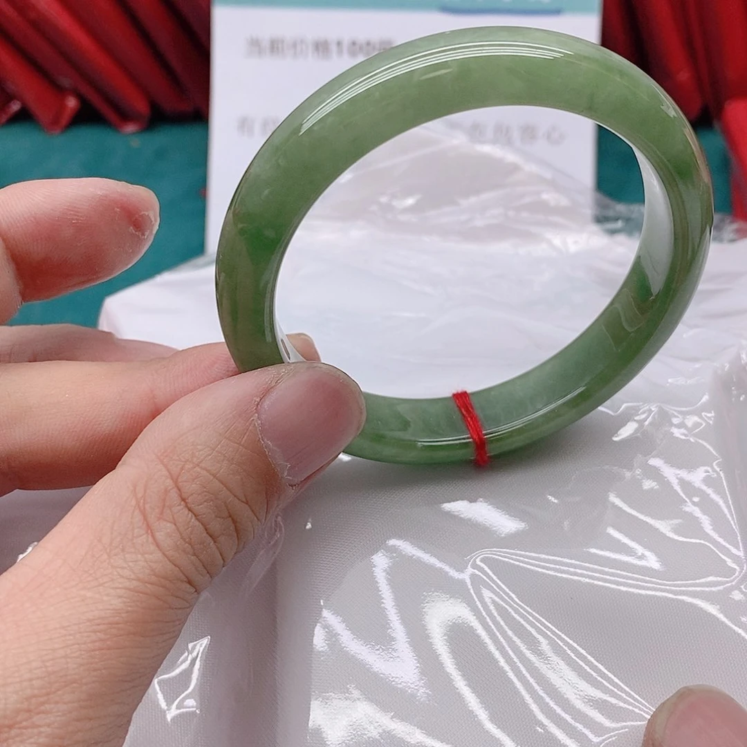 翡翠手镯未镶嵌雾*A09999999