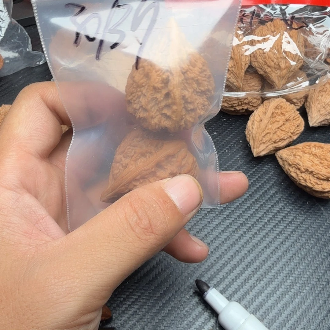 ****️桃核吊坠福利塔尖核桃603