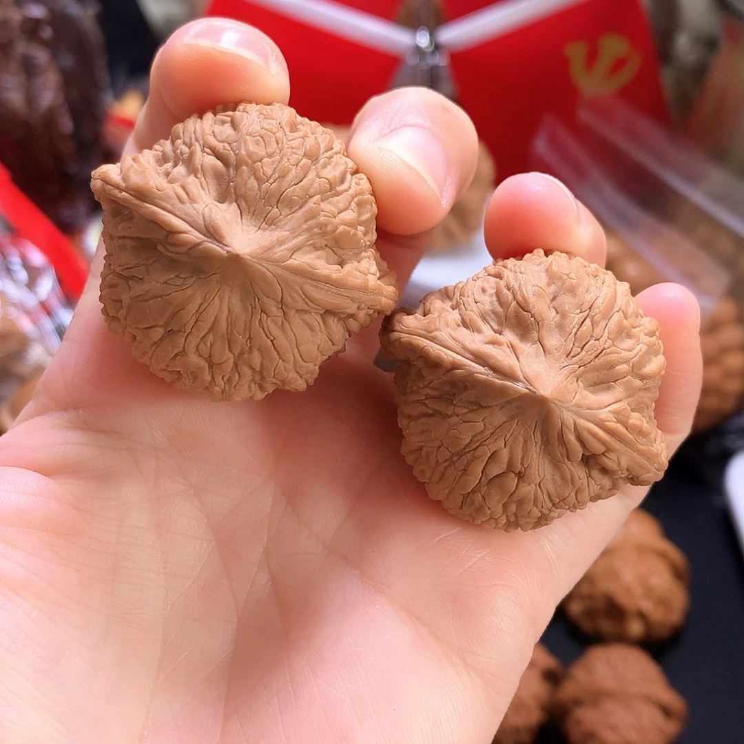 文玩核桃把件绣球41