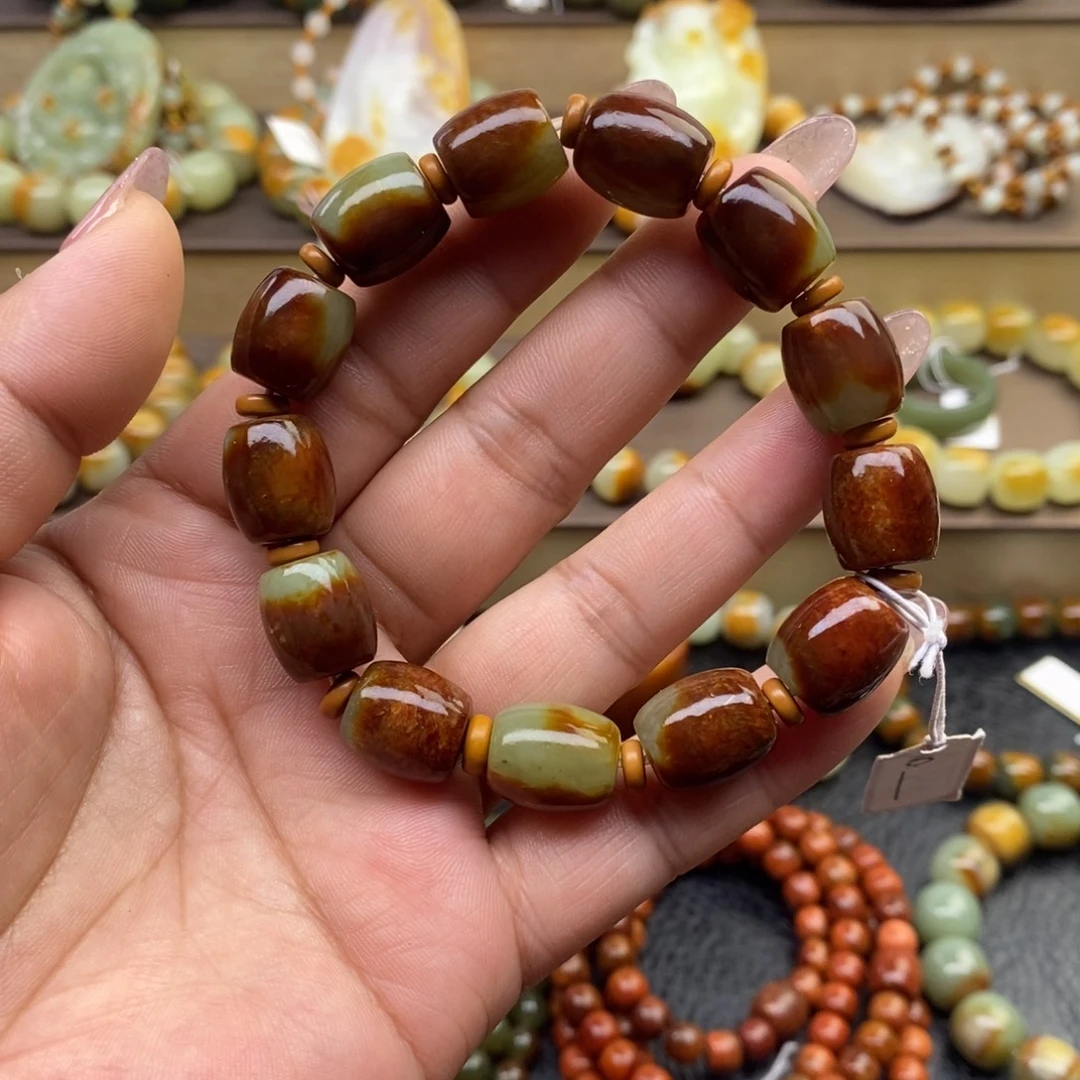 透闪石质玉未镶嵌手串