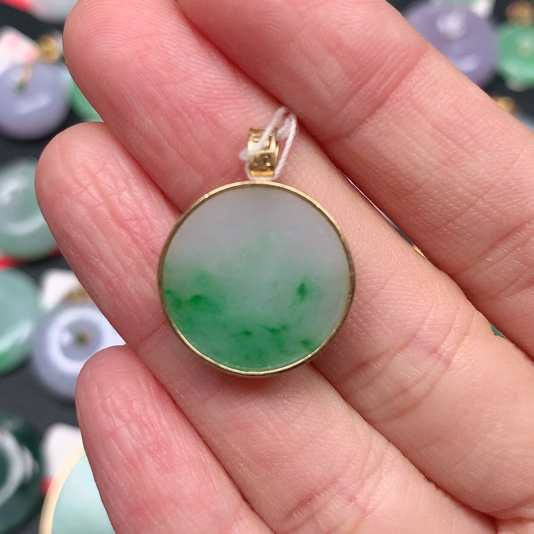 颈饰18K金镶嵌翡翠翡翠吊坠