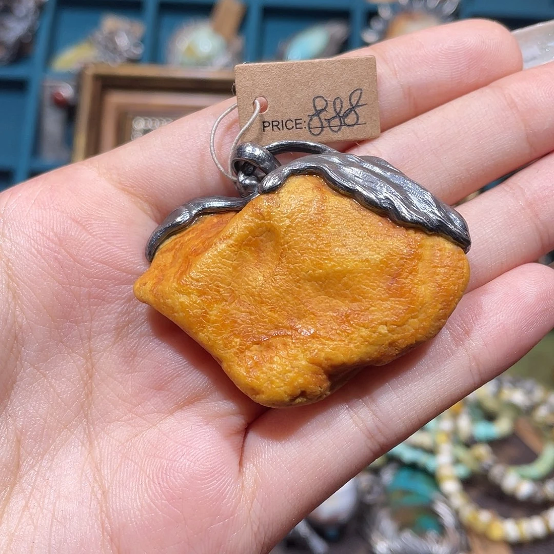 南***荀琥珀银S925镶嵌颈饰