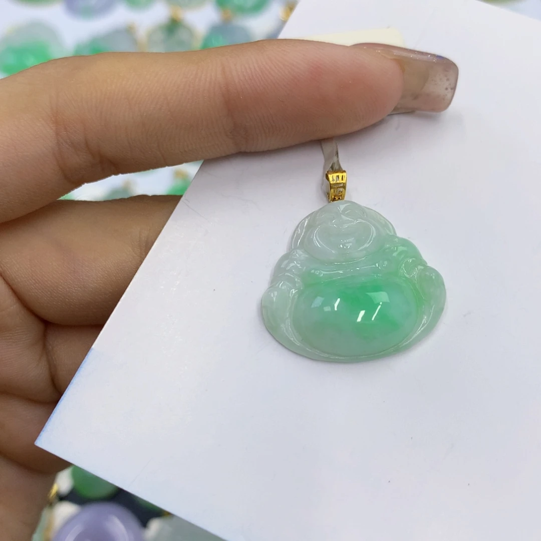 翡翠18K金镶嵌颈饰翡翠