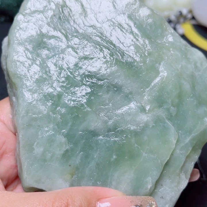 和田玉（糖玉）未镶嵌珠宝奇石