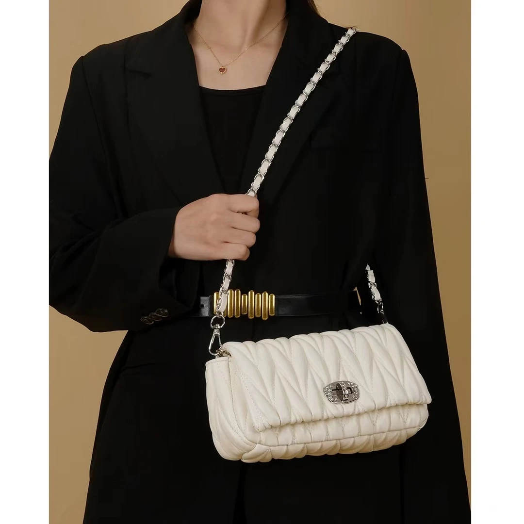 小众褶皱云朵包时尚斜跨腋下包白