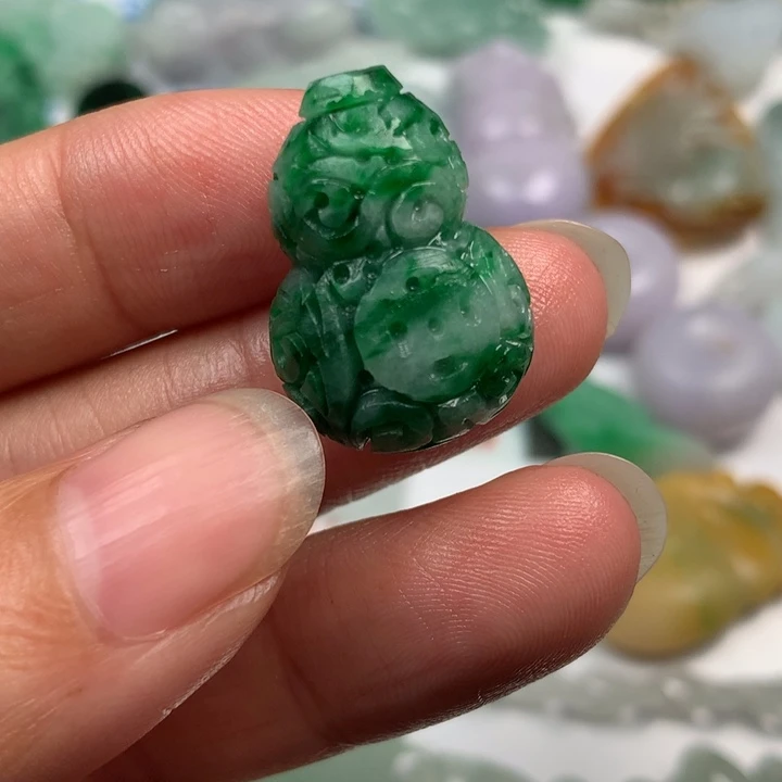 定制翡翠未镶嵌翡翠