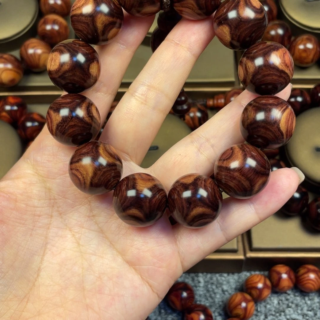 花梨木类碎*迹2.0对眼……