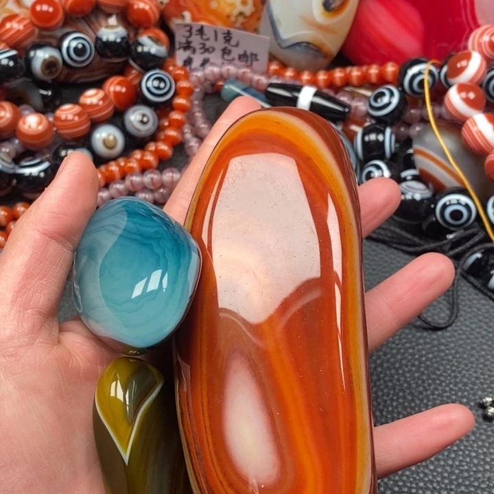 淮***剑玛瑙/玉髓未镶嵌颈饰