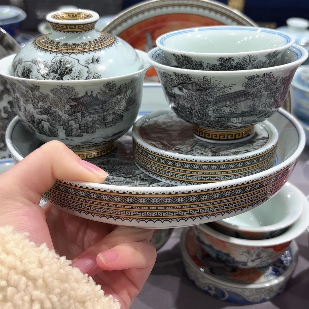 瓷片景德镇瓷器精品陈列