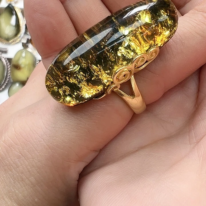 银S925镶嵌琥珀戒指